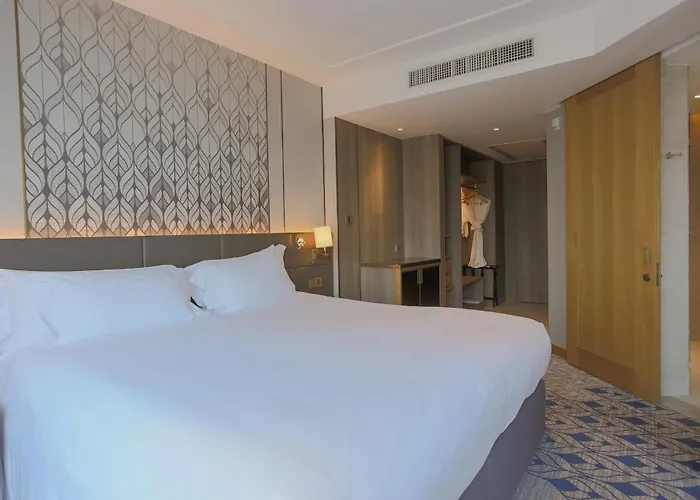Centara Grand At Centralworld Hotel